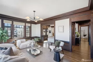 Photo #2: 426108849 Listing