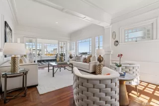 Photo #2: 426108876 Listing 