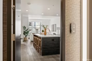 Photo #2: 426109343 Listing 