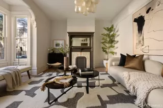 Photo #1: 426109542 Listing 