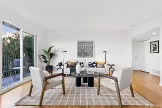 Photo #2: 426109558 Listing 