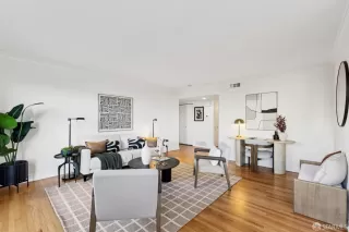 Photo #4: 426109558 Listing 