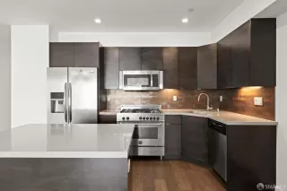 Photo #4: 426109746 Listing