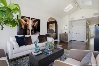 Photo #5: 426110105 Listing 