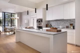 Photo #5: 426110503 Listing 