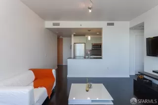 Photo #2: 426110616 Listing