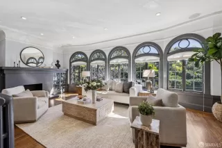 Photo #5: 426110842 Listing 