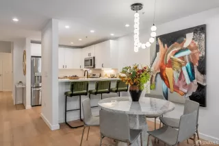 Photo #5: 426111105 Listing 