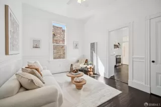 Photo #2: 426111283 Listing 