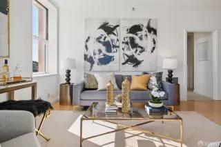 Photo #4: 426111436 Listing