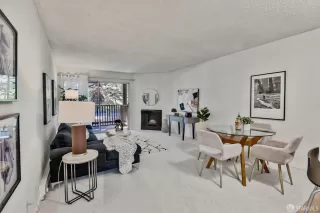 Photo #6: 426111951 Listing