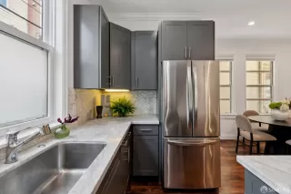 Photo #5: 426112188 Listing