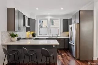 Photo #6: 426112188 Listing