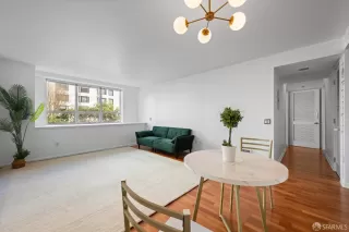 Photo #4: 426112220 Listing 