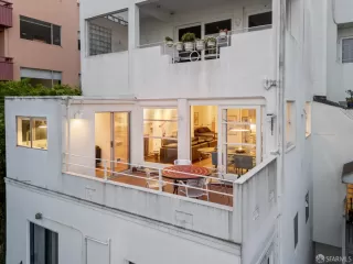 Photo #4: 426112513 Listing