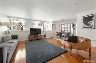 Photo #2: 426112578 Listing 