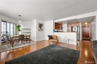 Photo #4: 426112578 Listing 