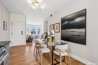 Photo #6: 426112629 Listing