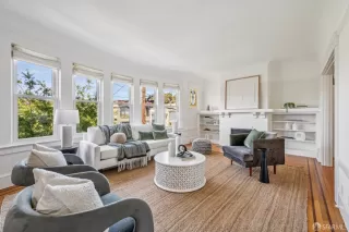 Photo #2: 426112832 Listing 