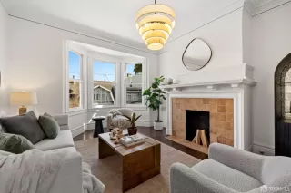 Photo #5: 426112839 Listing