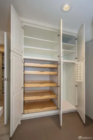 Photo #3: 426112924 Listing 