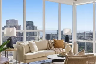 Photo #4: 426113178 Listing 