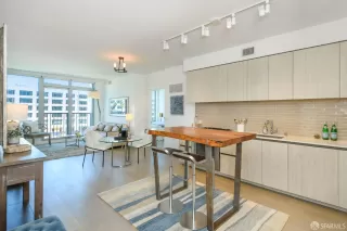 Photo #2: 426113238 Listing 