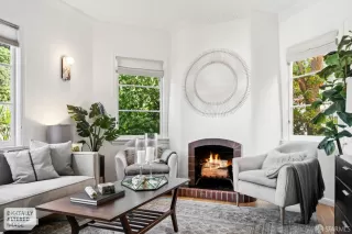 Photo #4: 426113304 Listing