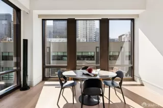 Photo #5: 426113307 Listing