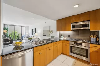 Photo #4: 426113359 Listing 