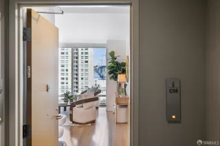 Photo #2: 426113408 Listing 