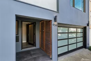 Photo #3: 426113612 Listing