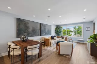 Photo #4: 426113612 Listing