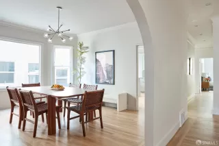 Photo #4: 426113616 Listing