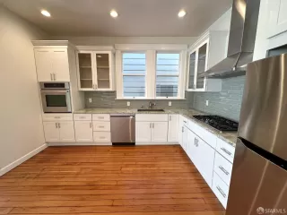 Photo #5: 426113617 Listing 