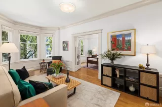 Photo #2: 426113647 Listing 