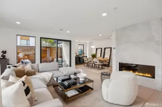 Photo #4: 426113753 Listing