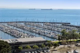 Photo #5: 426113756 Listing