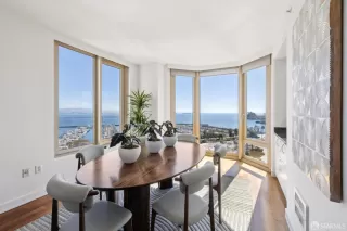 Photo #6: 426113756 Listing