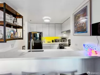 Photo #6: 426113802 Listing 