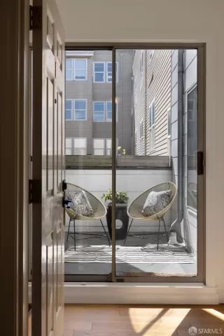 Photo #2: 426113853 Listing 