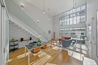 Photo #3: 426113863 Listing