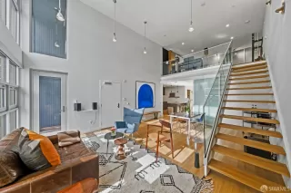 Photo #5: 426113863 Listing