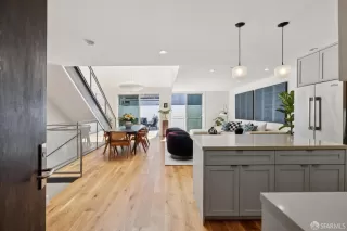 Photo #4: 426113923 Listing 