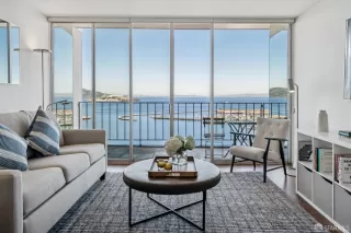 Photo #1: 426114028 Listing 