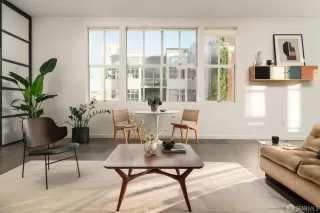 Photo #4: 426114069 Listing 