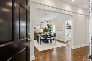 Photo #4: 426114110 Listing