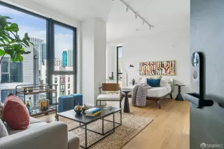 Photo #1: 426114327 Listing