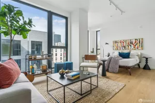 Photo #2: 426114327 Listing