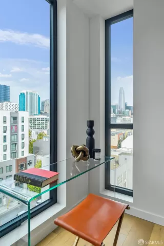 Photo #5: 426114327 Listing